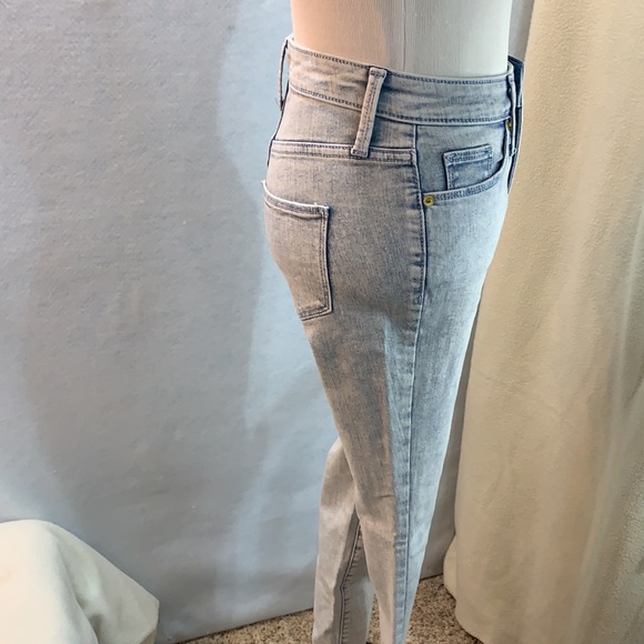High-Rise Skinny Jeans - Universal Thread - Picture 4 of 10